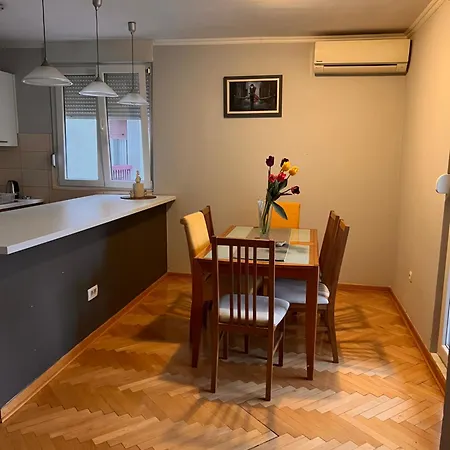Apartment Apartman- Joker- *